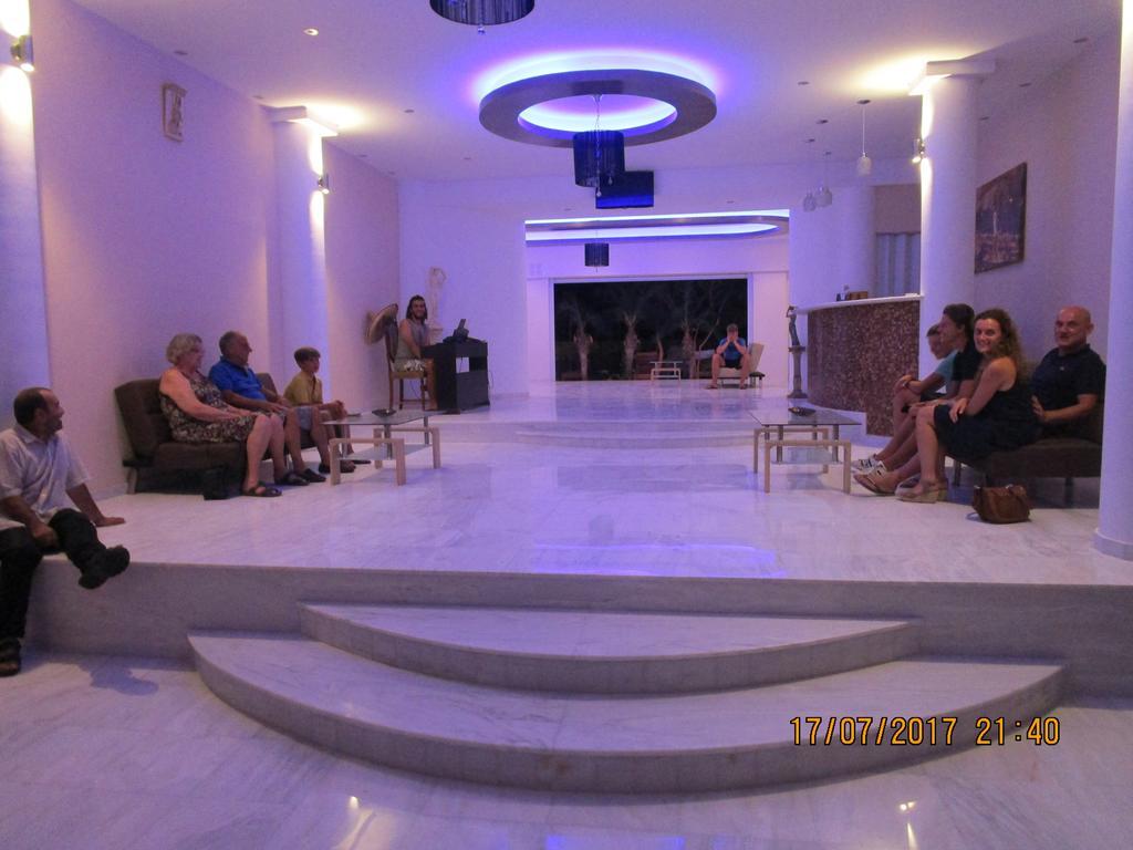 Saint Konstantin Beach Apartments Stegna Bagian luar foto