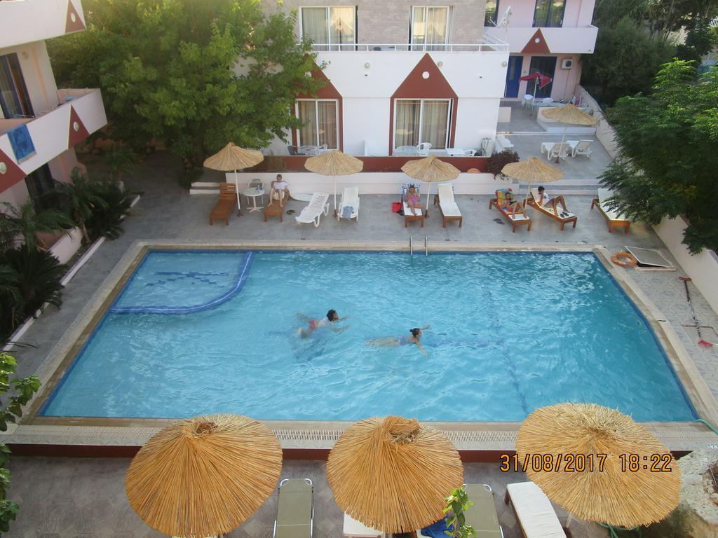 Saint Konstantin Beach Apartments Stegna Bagian luar foto